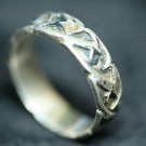 VINTAGE STERLING SILVER EMBOSSED BAND RING