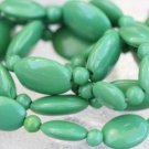 VINTAGE GREEN GLASS BEAD NECKLACE 21"