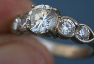 STERLING CUBIC SIMULATED DIAMOND ENGAGEMENT RING SIZE 7