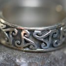 VINTAGE PESCO STERLING SILVER EMBOSSED BAND RING