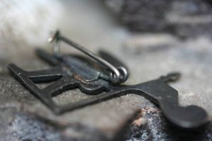 OLD VINTAGE SILVER FIGURAL FLAG SWORD PIN