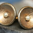 VINTAGE GOLD TONE FAUX PEARL CUFF LINKS