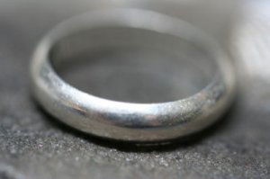 STERLING SILVER WEDDING BAND RING SIZE 5