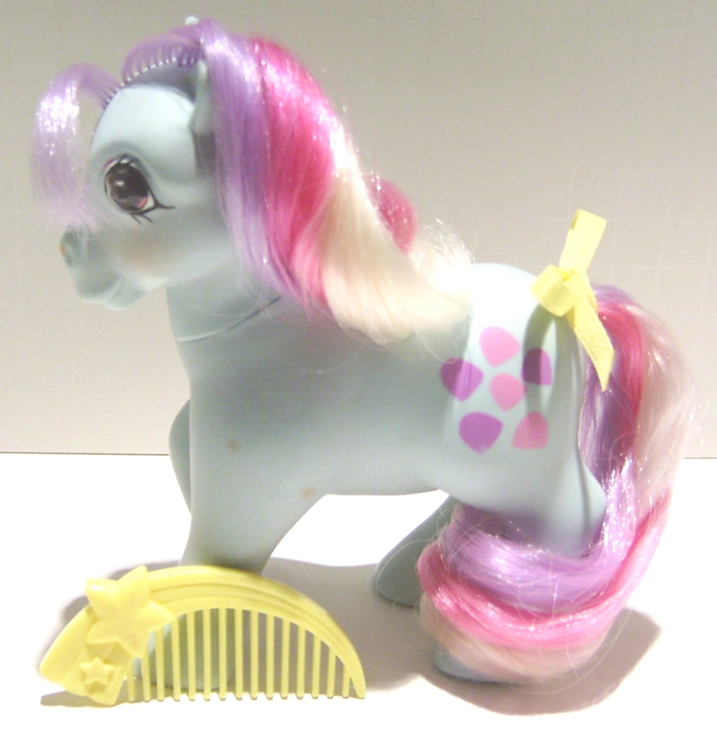 Sweet Stuff with Original Comb & Bow!