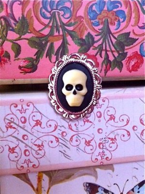 Gothic Ivory Sugar Skull Zombie Ring - Victorian Day of the Dead