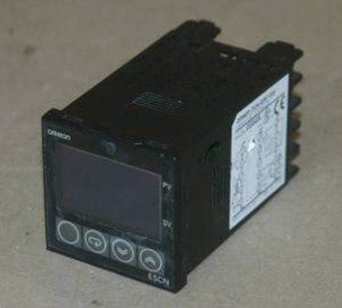 OMRON E5CN-R2Mt-500 1-16 DIN DIGITAL TEMPERATURE CONTROLLER