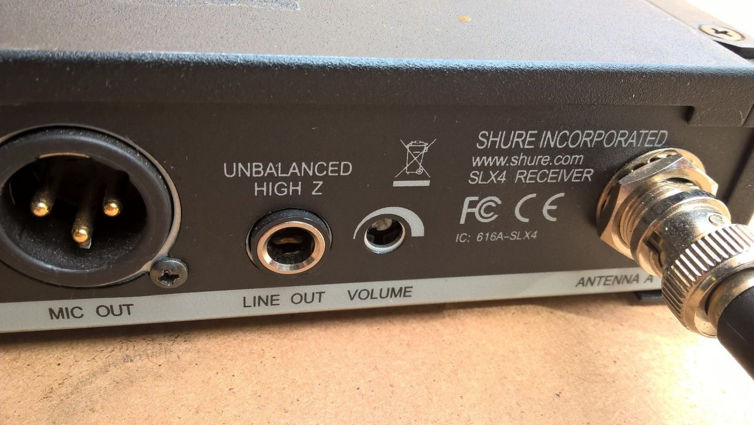 Shure SLX4 wireless receiver H5 518542 MHz Rackmount with Power