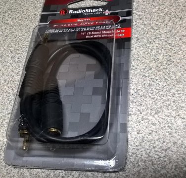 RadioShack 9" Stereo Audio Y-Cable 1/8" Mono Male to Dual RCA Male New 42-2540
