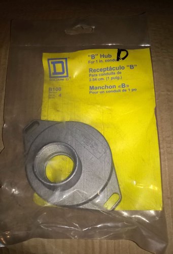 NEW IN FACTORY PACKAGE SQUARE D B100 CONDUIT HUB 1" 45942