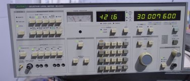 Anritsu ML422C Selective Wide band Signal Level Meter 50 Hz to 30 MHz Analyzer