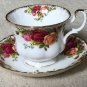 Royal Albert Bone China Old Country Roses Tea Cup and Saucer EUC Ship Fast