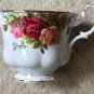 Royal Albert Bone China Old Country Roses Tea Cup and Saucer EUC Ship Fast