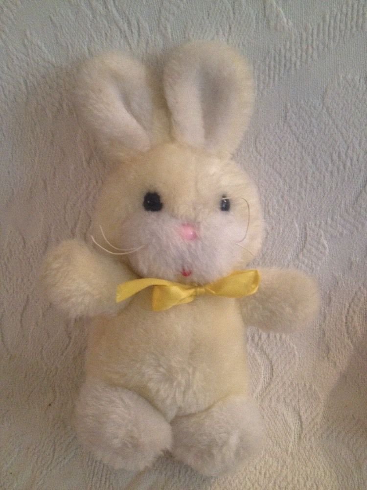 11" VTG Wind Up Musical Plush Stuffed Bunny Rabbit Plays Toyland Song