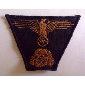 WW2 German Nazi WEHRMACHT patch (with TOTENKOPF)