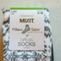 One Set Multicolor Gray & Soft White / Gray Crew Socks Shoe Size 4-10