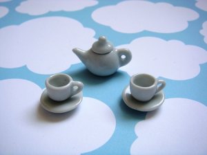 Dollhouse Miniature - Tea Cups and TeaPot Set