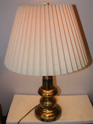 Vintage Elegant Antique Brass Table Lamp