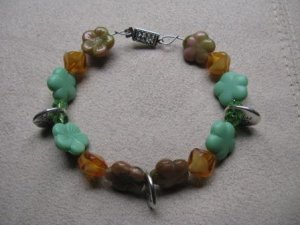 BE HERE NOW Multi-Colored Flower Bead Bracelet