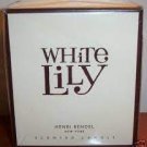 Bath & Body Works Henri Bendel White Lily Scented Candle 10 oz / 283 g