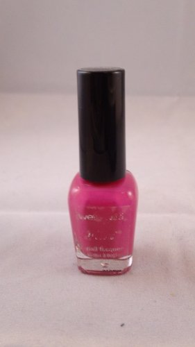 Wet n Wild Flirt Nail Lacquer Color Polish 454D Lavender Creme