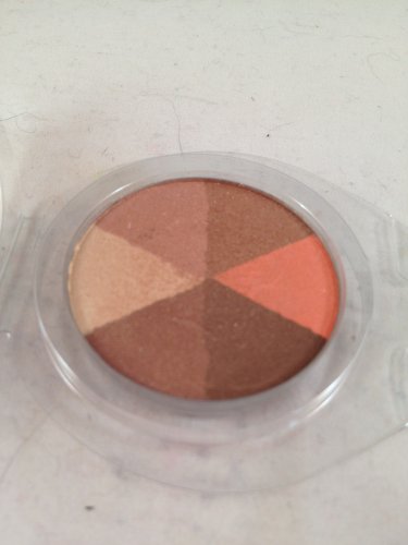 Essence Sun Club All-In-One Bronzing Highlighter Tester Pan #02 Brunettes / Darker Skin bronzer
