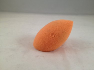 Real Techniques Miracle Complexion Sponge applicator blender makeup beauty