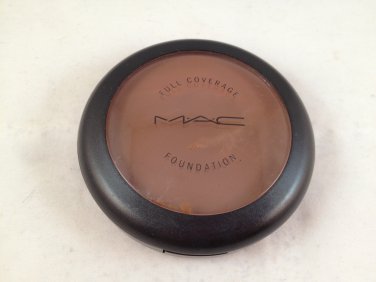 MAC Cosmetics Full Coverage Foundation NW50 cream compact