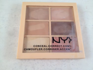 NYX Conceal, Correct, Contour Palette 3CP01 Light face concealer highlight cream