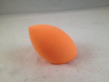 Real Techniques Miracle Complexion Sponge applicator blender makeup beauty