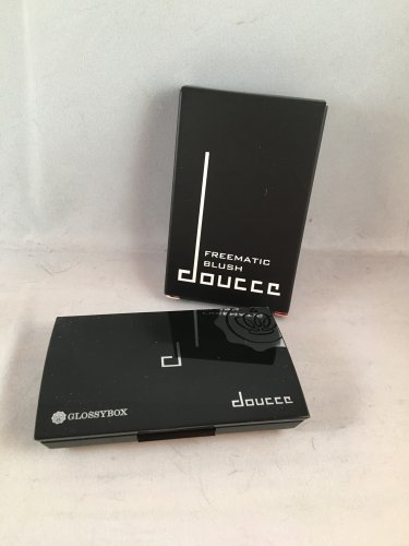 Doucce Freematic Blush Duo in Compact Pink Beach & Summer Sunset with Small Magnetic Case