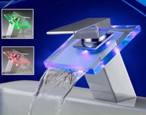 Faucet "Cascade" Style (Needs Batteries)
