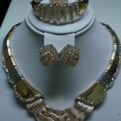 STUNNING TRI-COLOR V CHOKER SET