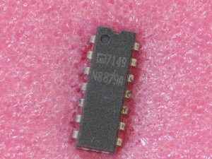 N8879A Triple 3-Input Positive NAND Gate
