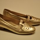 New Aerosoles Size 7 Gold Flats
