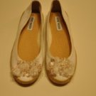 7.5 M Steve Madden White Flats