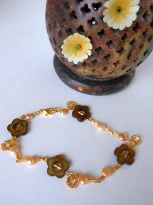 Shell Flowers Bracelet