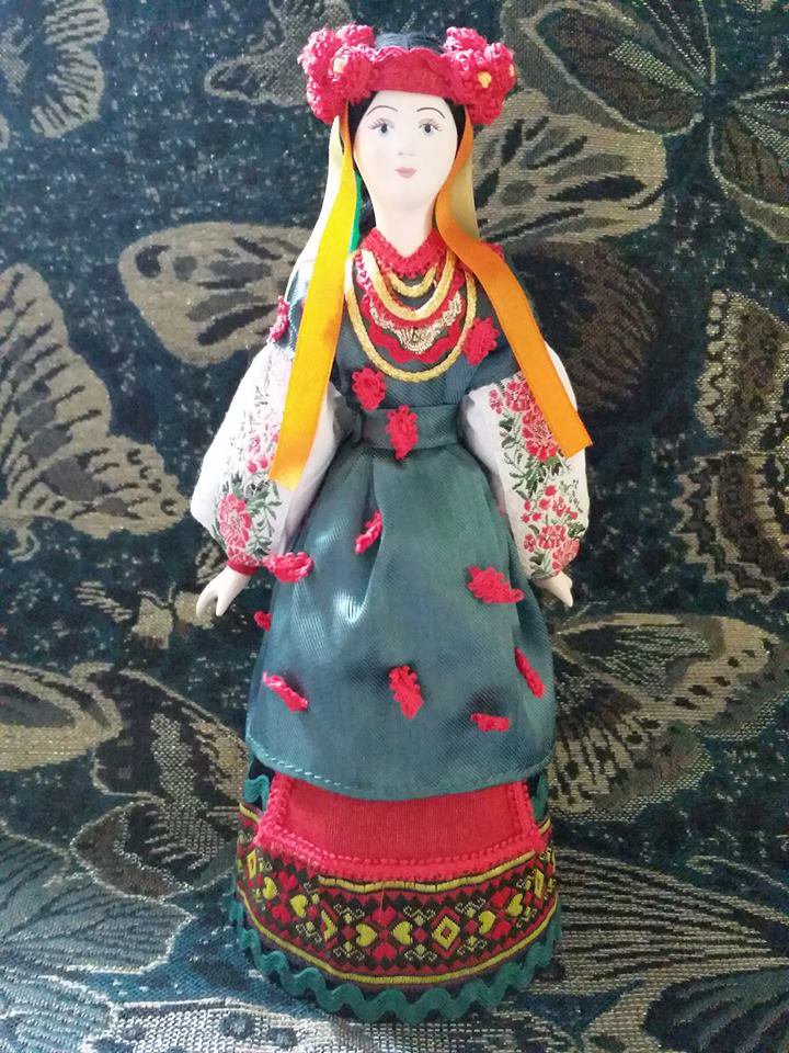 Ukrainian Costume Doll 10