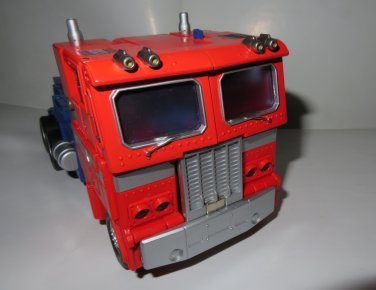 Pre-Owned Like New - Transformers Optimus Prime 2006 Masterpiece w/ MP 1  Masterpiece Trailer