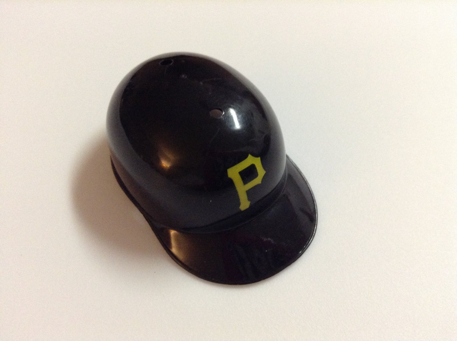 MLB Mini Helmet - Fits Barbie - Pittsburg Pirates