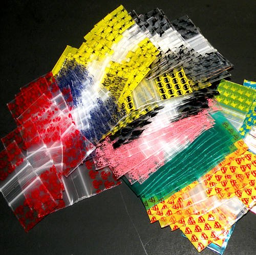 200-assorted-designs-baggies-1-25-x-1-25-mini-ziplock-bags-125125