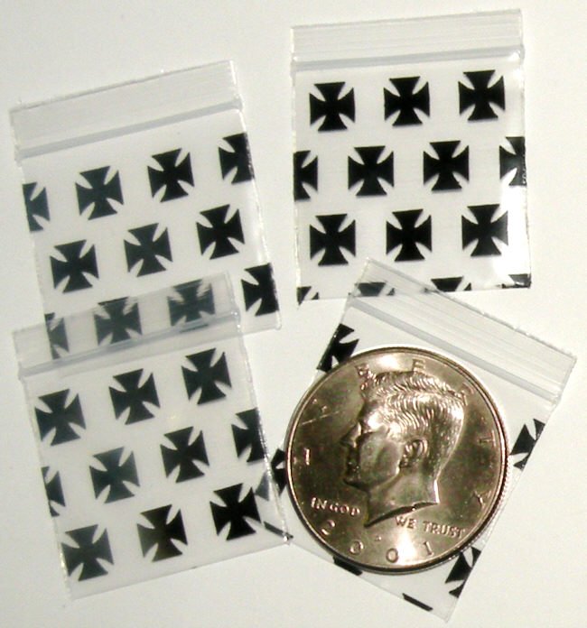 200 Black Cross Design Baggies 125125 Apple® Brand Bags 1.25 x 1.25 in.