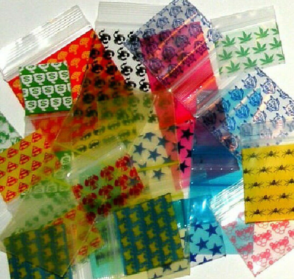 Sample Assorted Apple Baggies 1/2" to 2" total 10 bags with size chart