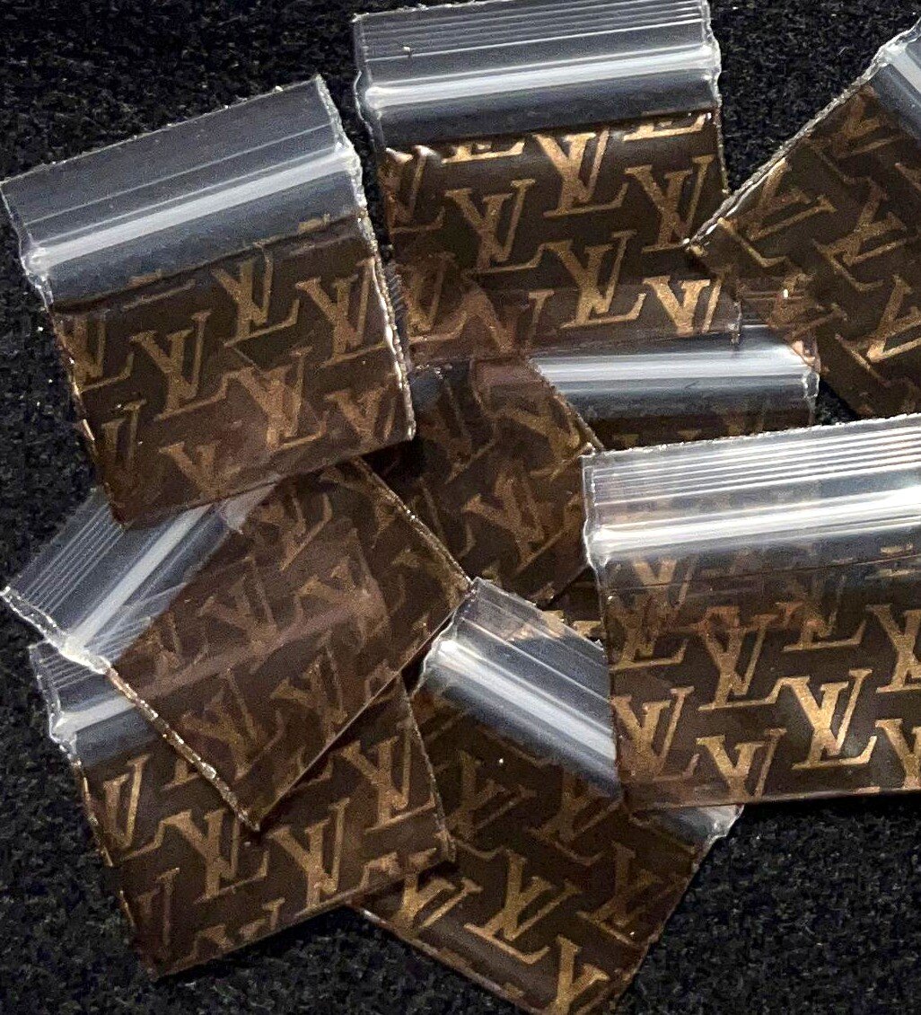 100 Luxury Brand Apple baggies 1 x 0.75" Mini Zip lock Bags 1034 (L)