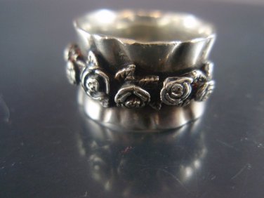vintage israel ornate roses Band ring  sterling silver 925