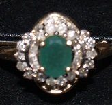 Gold ring 14K with Emerald and dimonds