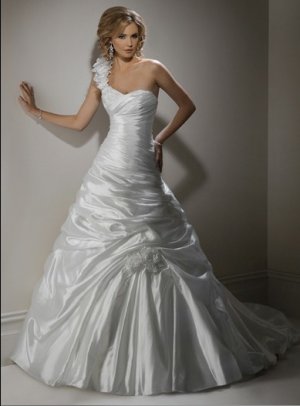 wedding dress 2011 EC2