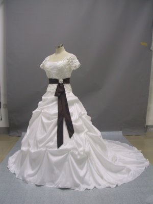 Free shipping short sleeve long train wedding dress 2011 ER17