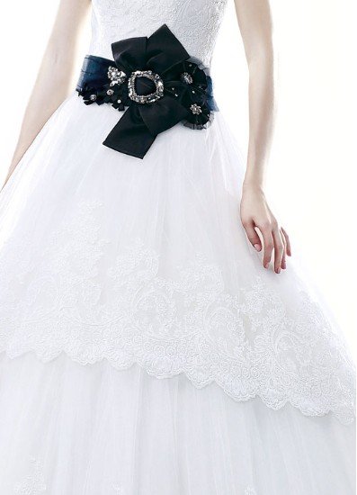 Black and White Lace Wedding Dress EC259