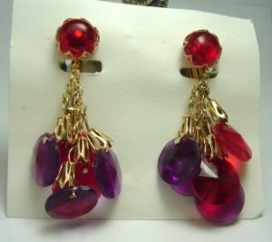 Vintage Clear Red & Purple Discs Lucite? Clip Earrings NOC
