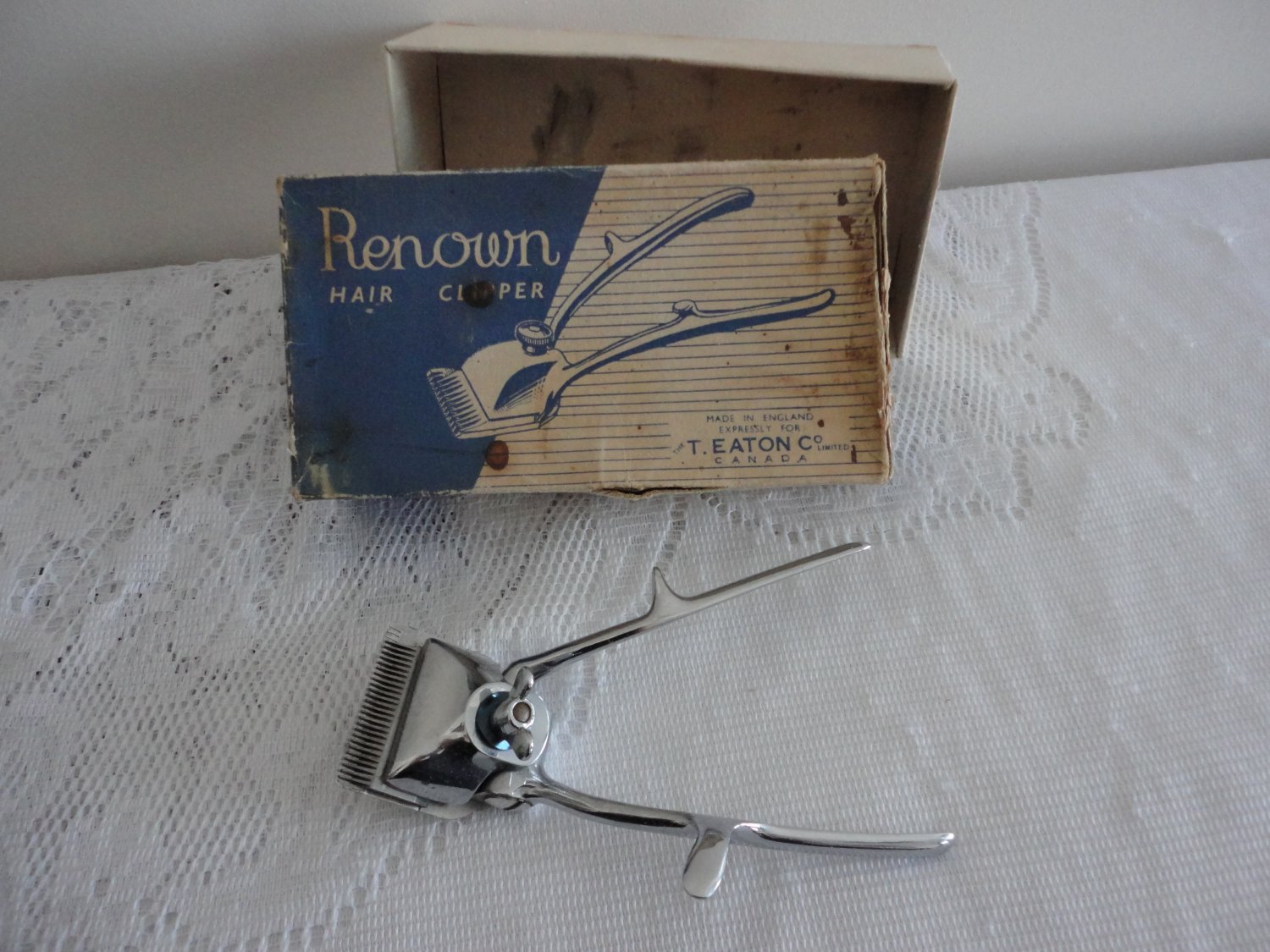 Vintage Hair Clipper/Box Renown England